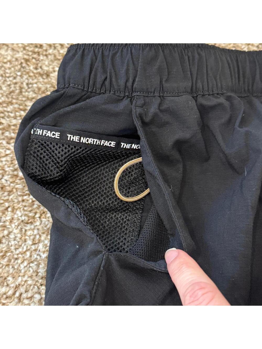 The North Face Women's XS Black Casual Shorts - Picture 3 of 7